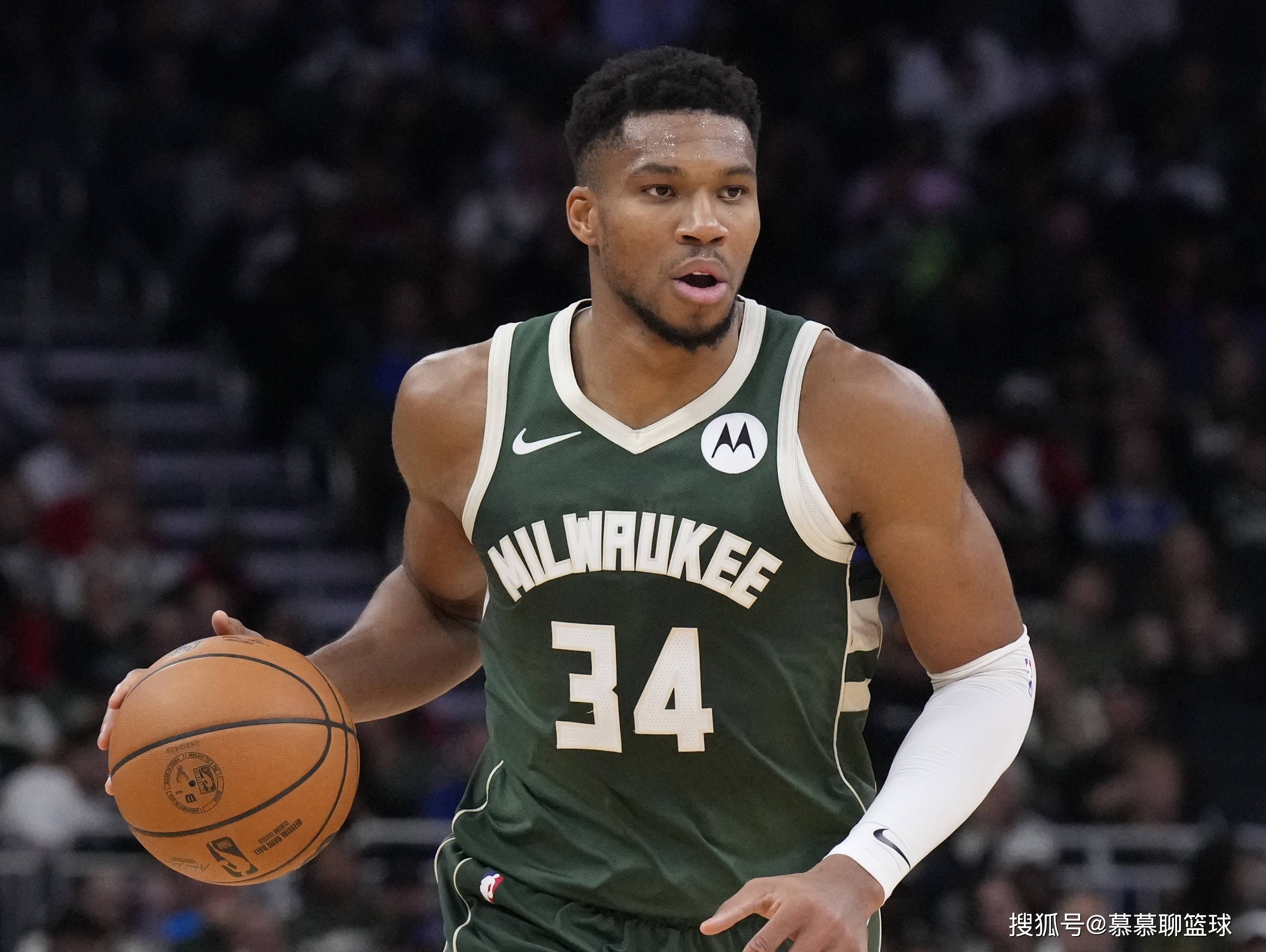 字母哥陷入低谷，波尔津吉斯连败，状态爆棚球队命运悬念！的简单介绍