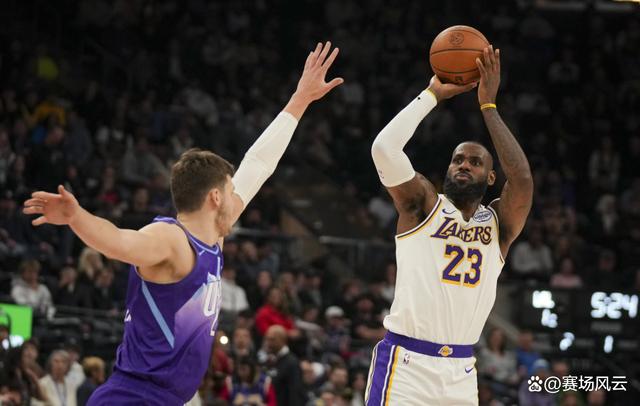 包含波尔津吉斯绝杀时刻，刷新队史纪录点燃赛场，76人迎来胜利！的词条