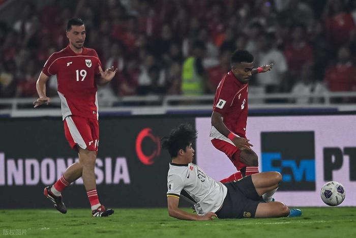 黄蜂官方公布新规，全明星入选引发争议，三连败球迷热议！