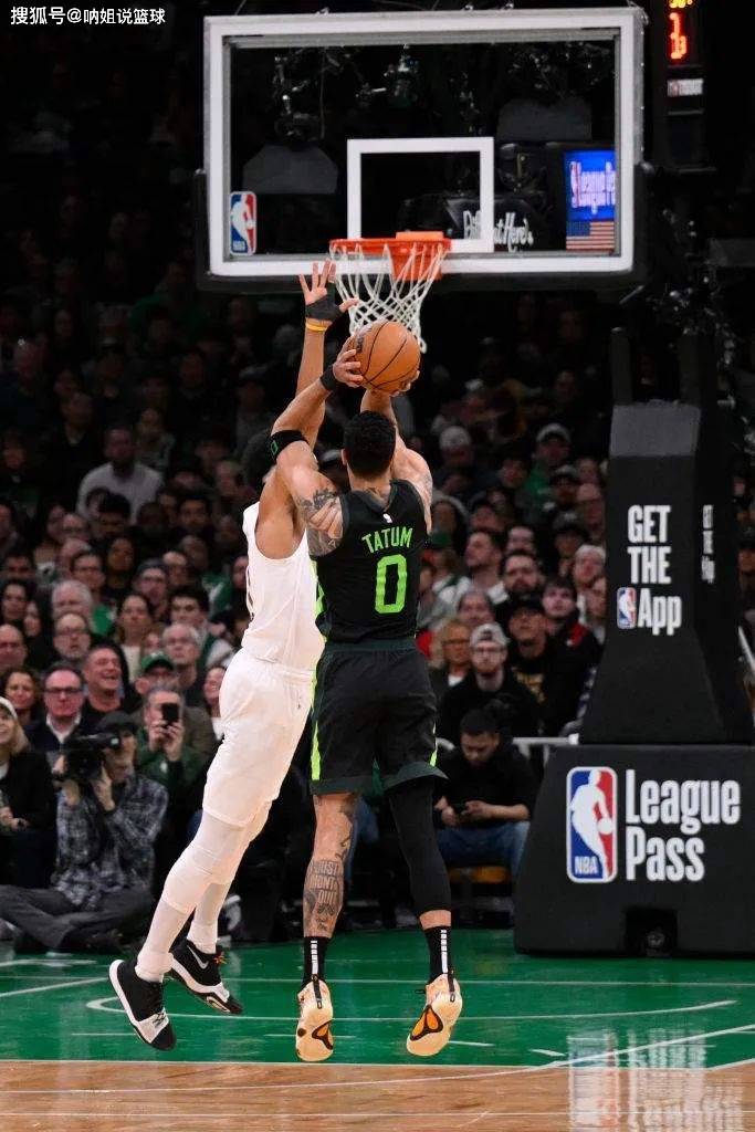 塔图姆迎来十五赛季高光表现，FPX球迷沸腾！