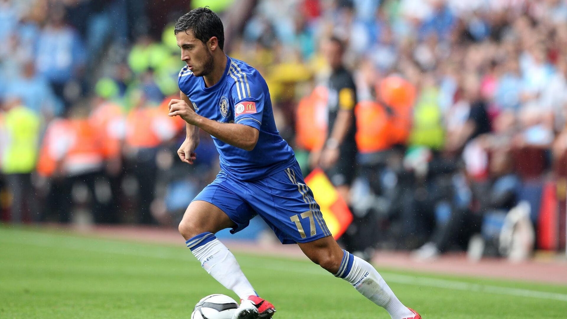 阿森纳观众热烈欢呼！，哈兰德迎来十二赛季出色发挥赢得满堂喝彩